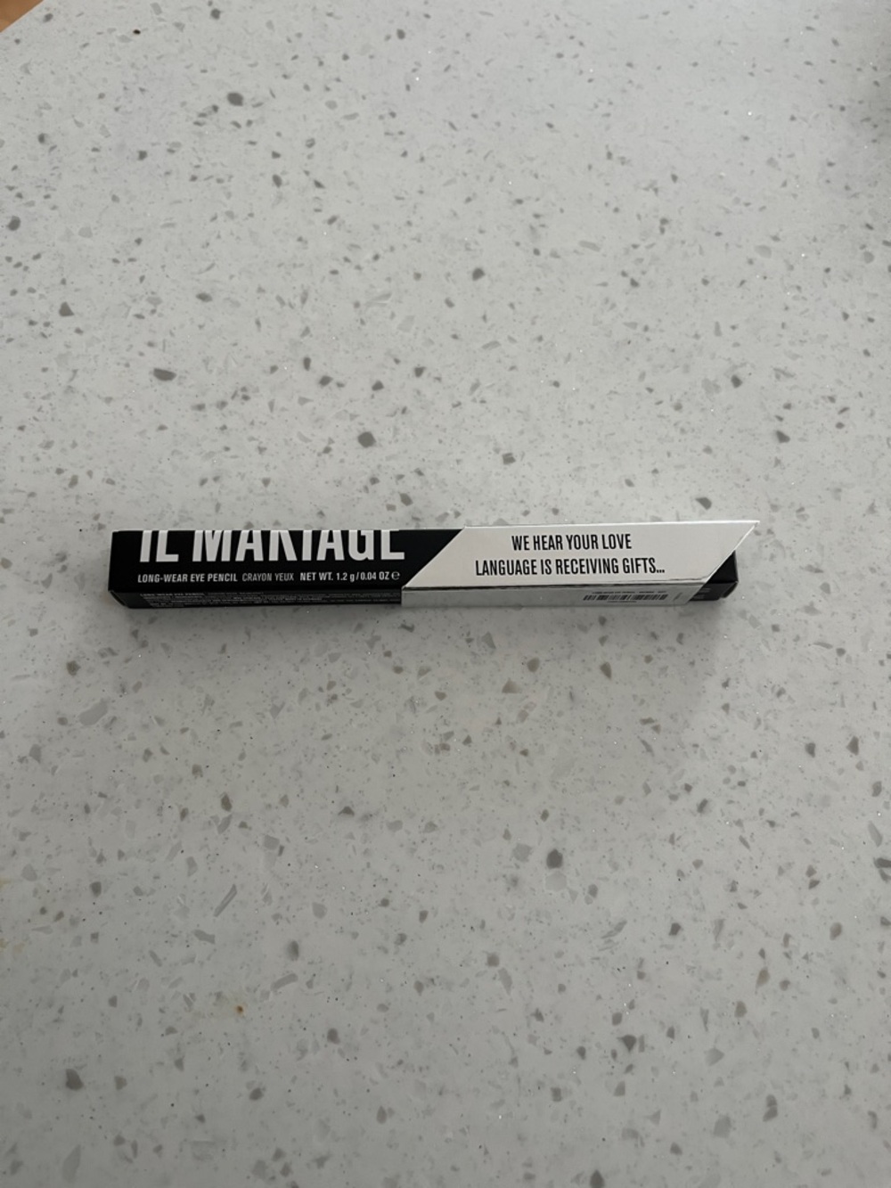 IL MAKIAGE Long-Wear Eye Pencil in Black and White Packaging